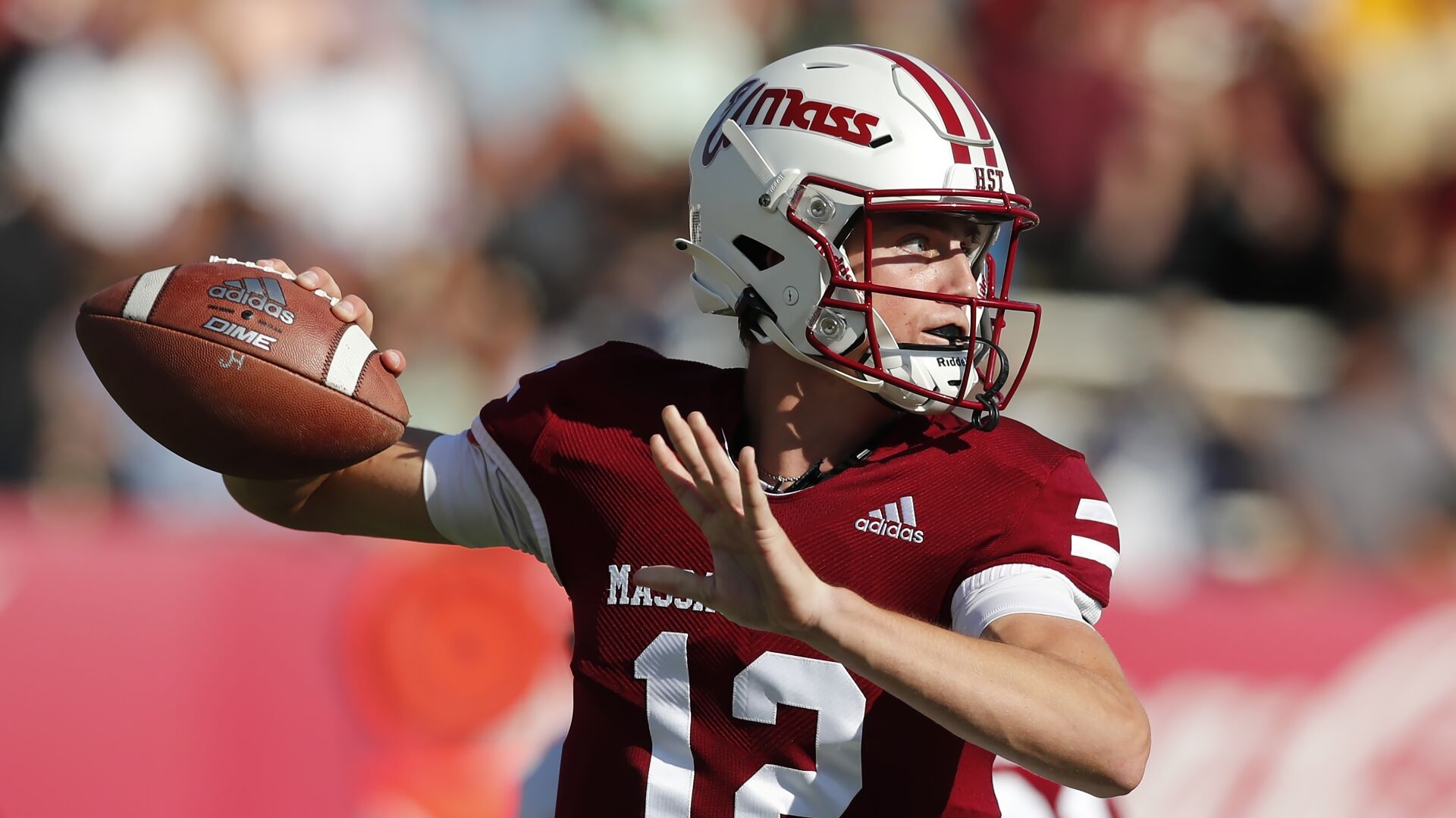 brady olson throws a pass